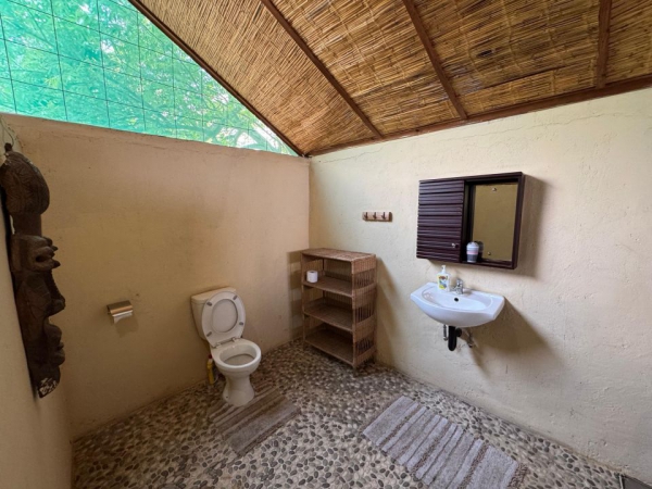MuchingaAccommodationT-004-th.jpg